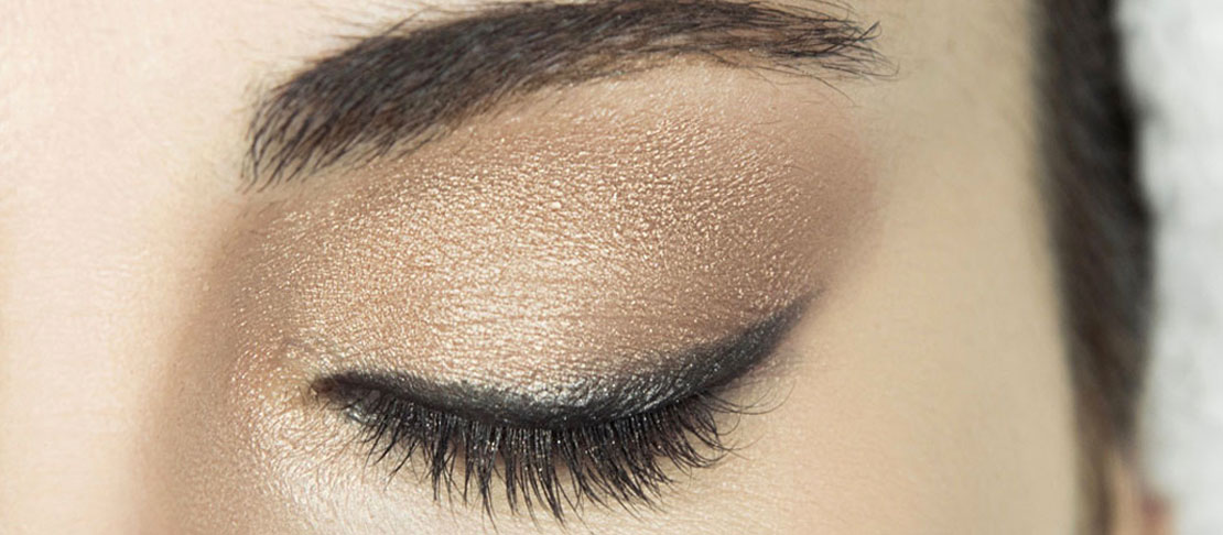 Trucco occhi marrone e oro