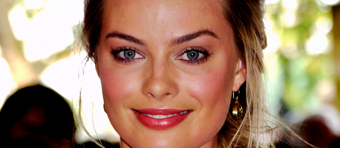 margot robbie makeup