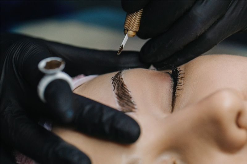 Operazioni di microblading nel dettaglio